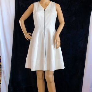 🕊🐇A-Line Zipper Fully Lined Ivory Dress Size 2 Vince Camuto